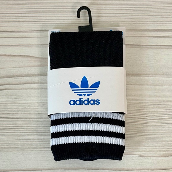 NWT Adidas 3-STRIPES LOW CUT SOCKS 1 PAIR Size 5-10 - Picture 1 of 2